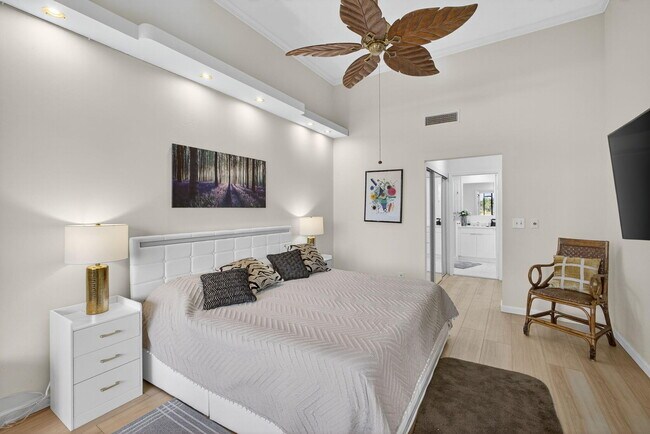 Building Photo - 773 Windermere Way