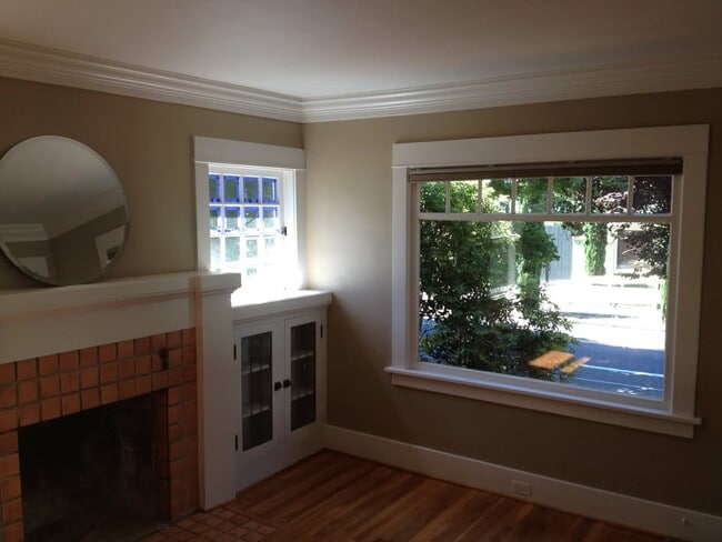 Building Photo - 3562 SE 26th Ave