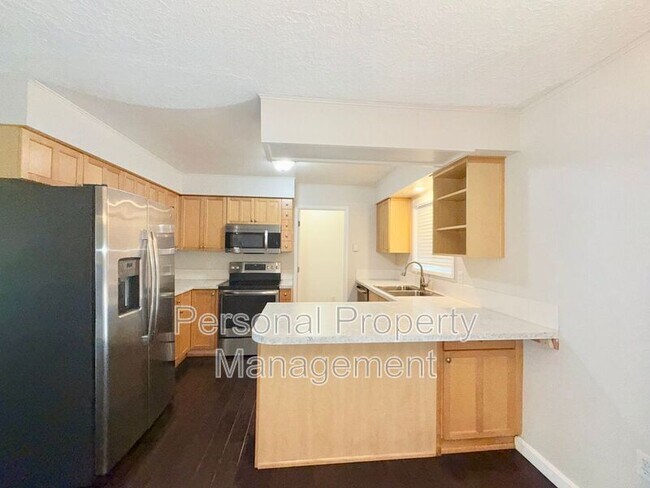 Building Photo - 3217 NE 129th Ave
