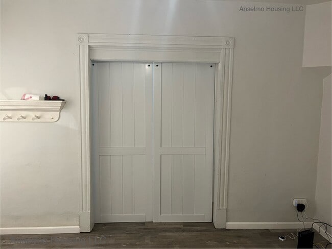 Building Photo - 508 Jasper St