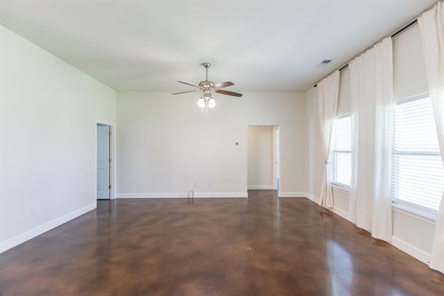 Building Photo - 246 Foxtrot Ln