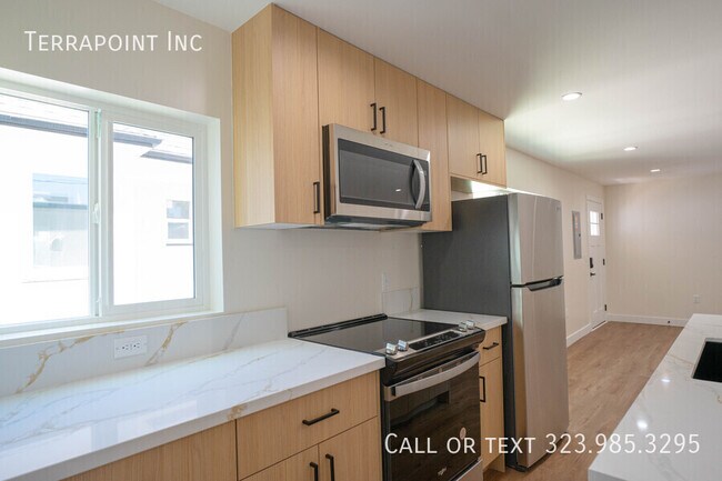 Building Photo - 1034 Westmoreland Ave