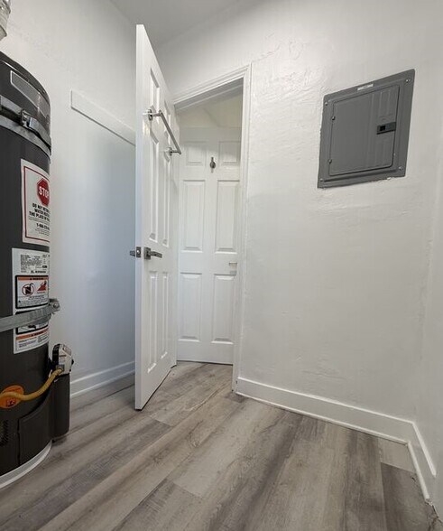 Building Photo - 2235 W 14th St