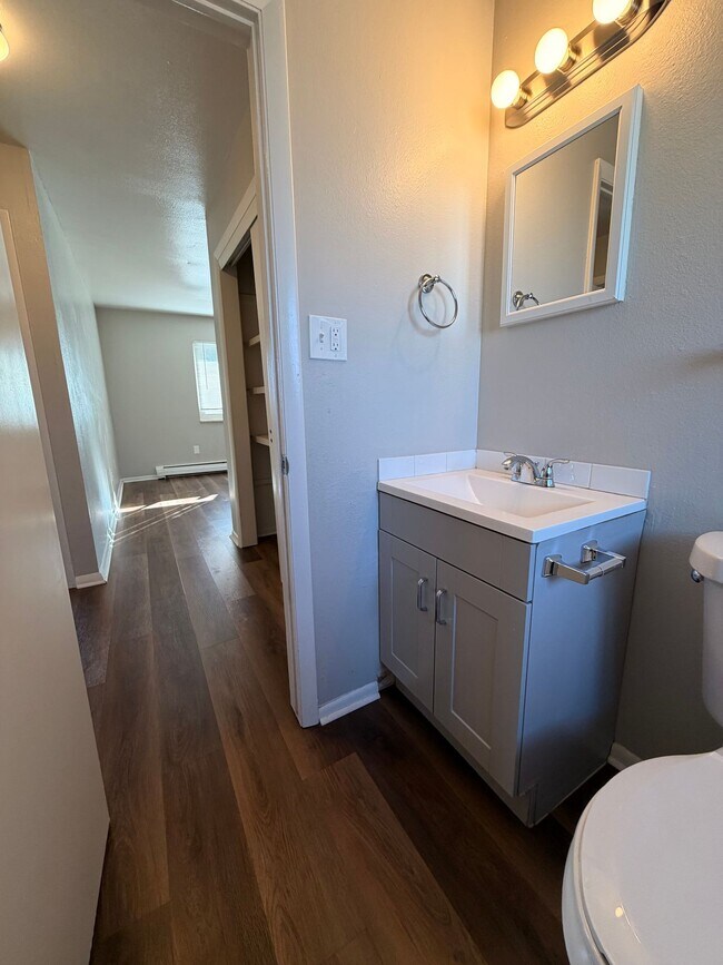 Building Photo - Cozy 2-Bedroom Home in a Peaceful Colorado Springs Neighborhood - ASK ABOUT OUR FLEXIBLE LEASE OP...