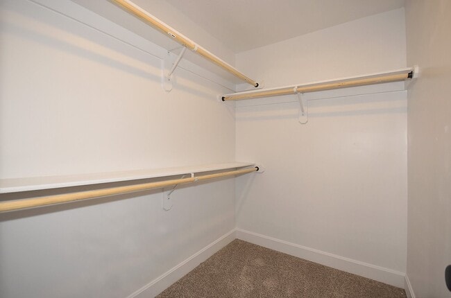 Building Photo - 3 Bedroom 2.5 Bath Duplex