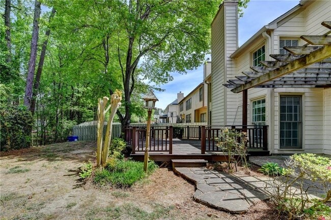 Building Photo - 6535 Ganton Dr