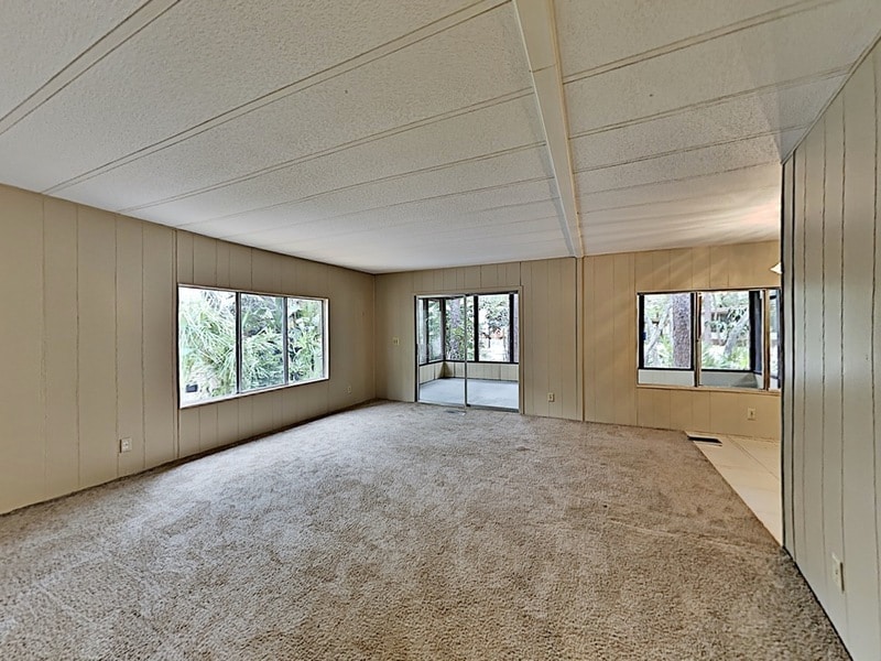 Building Photo - 532 W Plantation Blvd