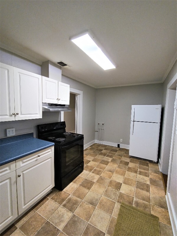 Building Photo - 186 E Brazell St