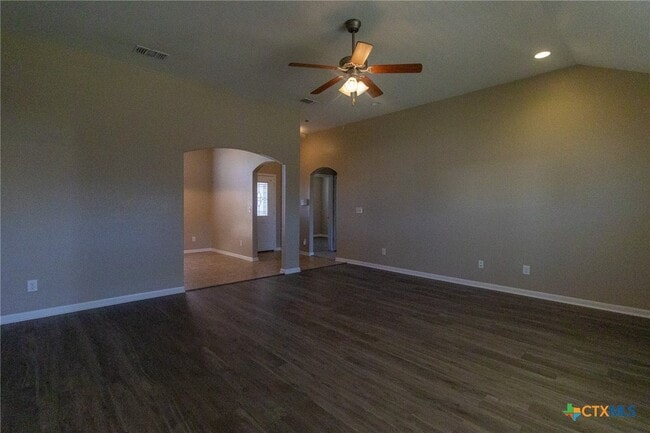 Building Photo - 217 Pointer St