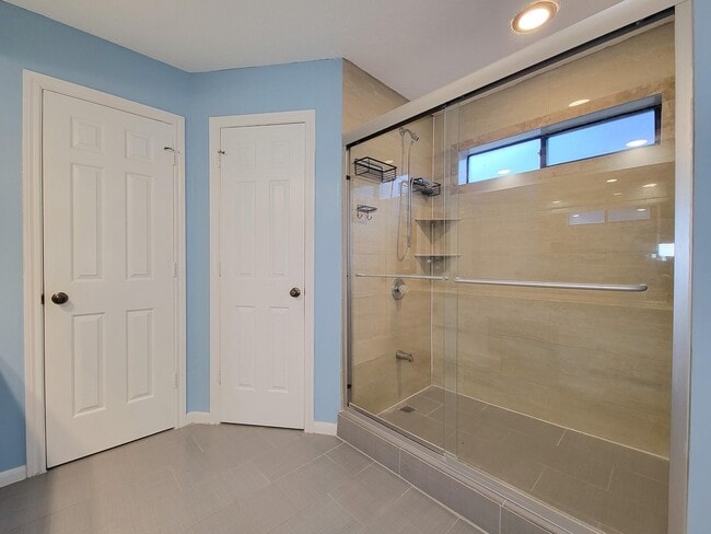 Building Photo - 17326 Ponderosa Pines Dr