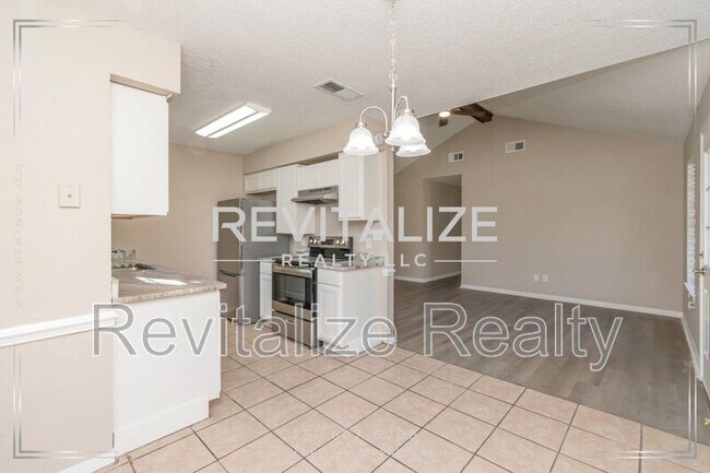 Building Photo - 1066 Bernice Hudson Dr