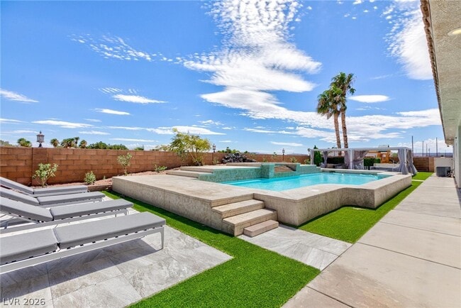 Building Photo - 6525 Ponderosa Way