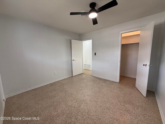 Building Photo - 1412 Overlook Terrace