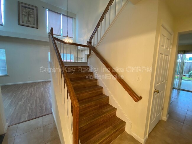 Building Photo - 960 Vallerand Rd