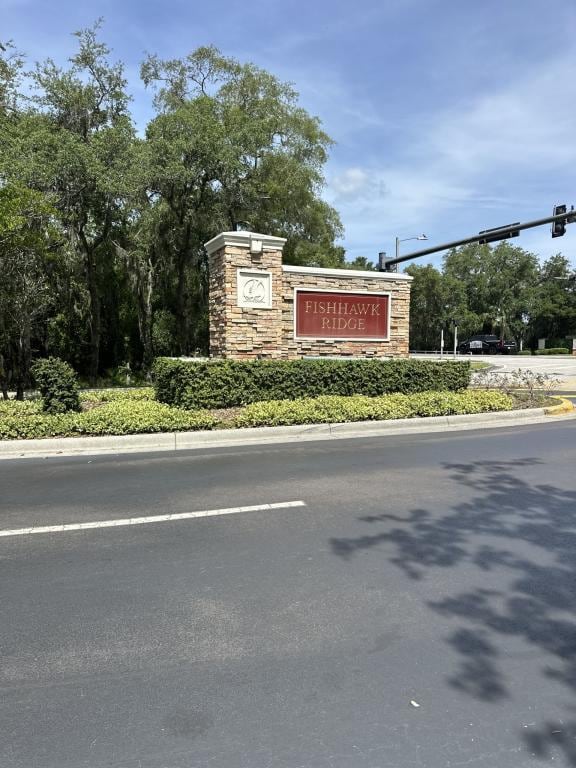 Building Photo - 15752 Fishhawk Falls Dr