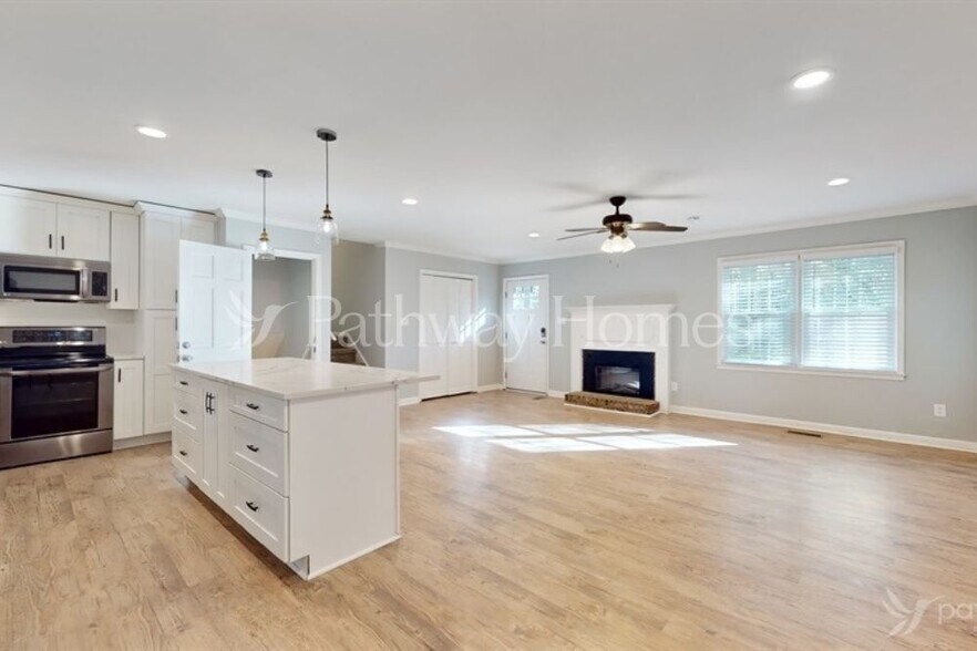 Building Photo - 3312 Ben Hill St SW