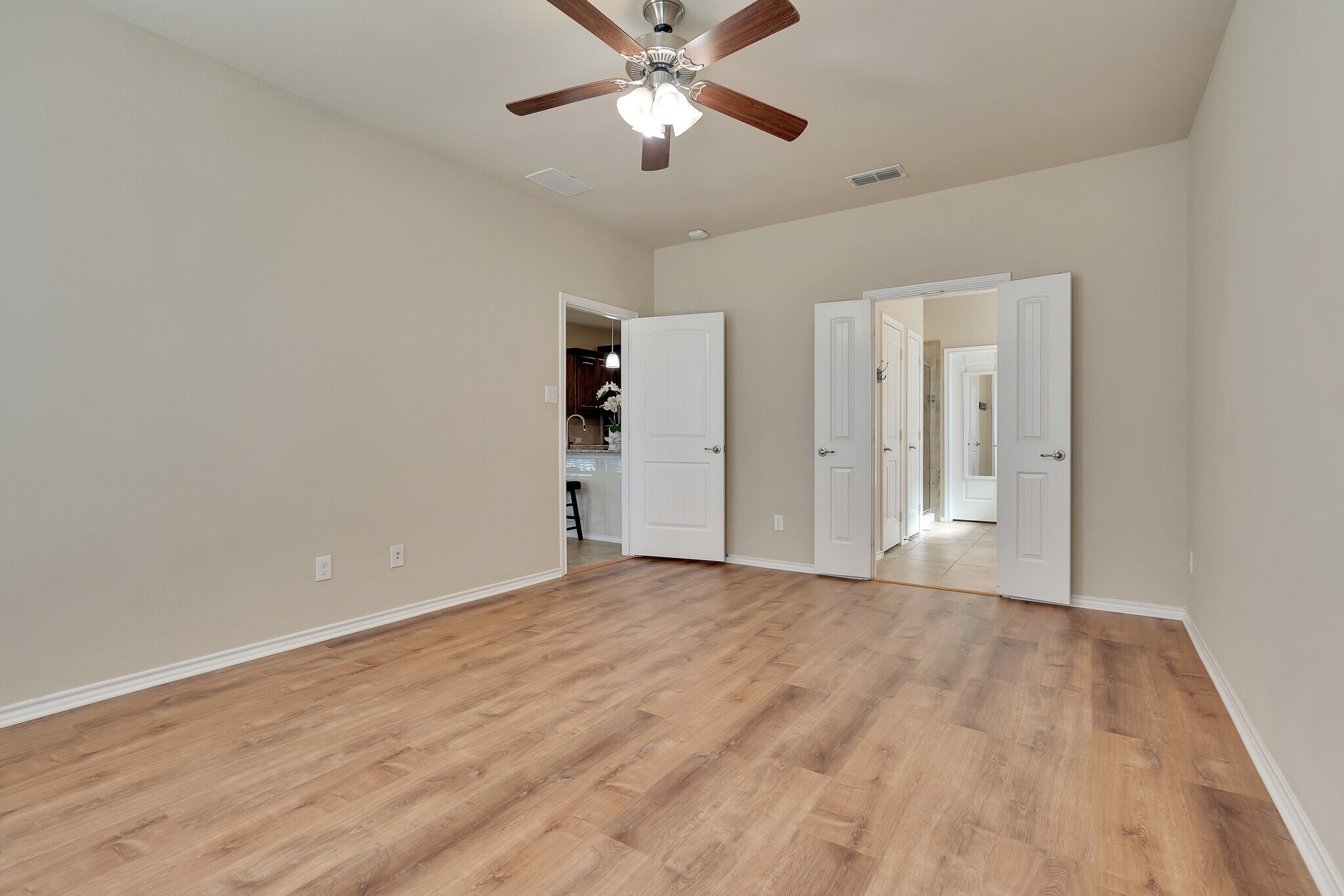 Building Photo - 117 Oakmont Dr