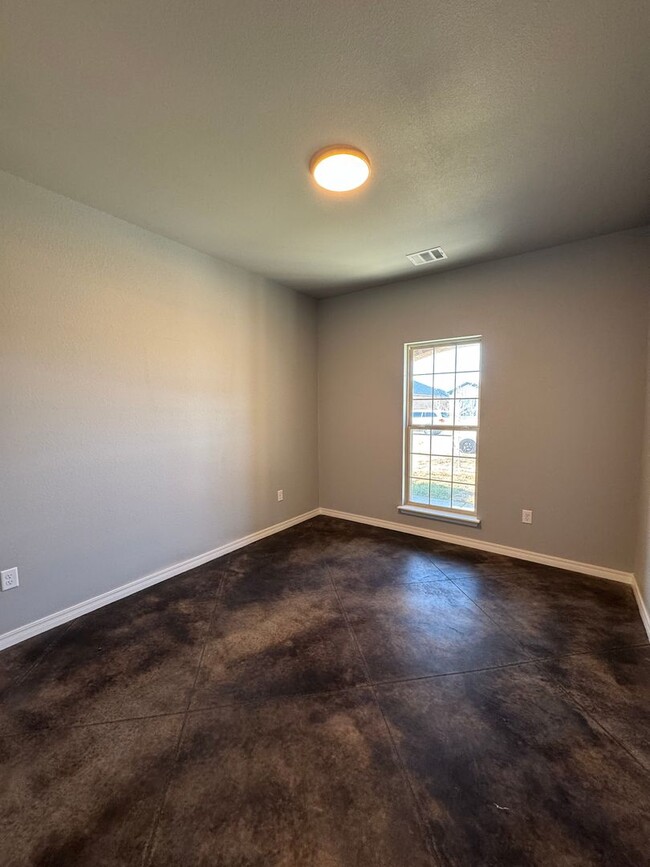 Building Photo - New Construction 3/2/2 in Glendale!!!! AHS...