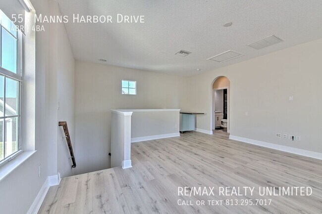 Building Photo - 553 Manns Harbor Dr
