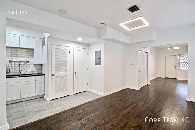 Primary Photo - 7 E 38th St