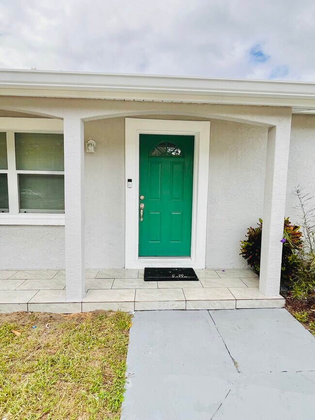 Building Photo - 4243 Deltona Blvd