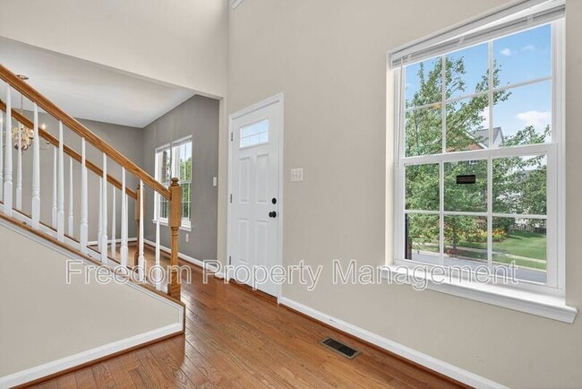 Building Photo - 7629 Hamelin Ln