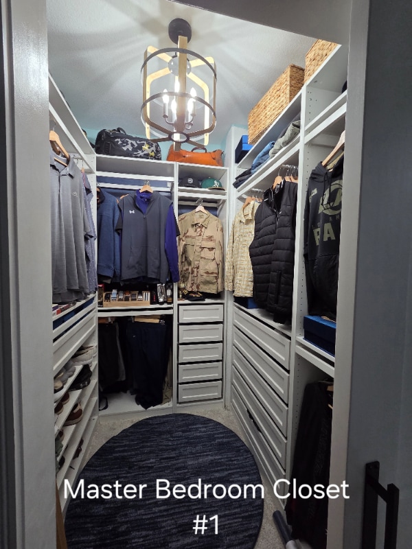 Building Photo - 11 Sola Ct