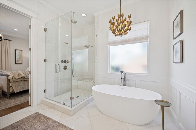 Building Photo - 2031 Sheridan St