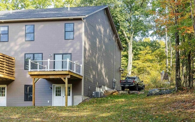 Building Photo - 359 Monadnock St