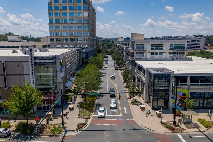 Building Photo - 1133 Metropolitan Ave