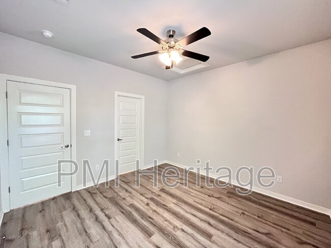 Building Photo - 1452 Sligo St