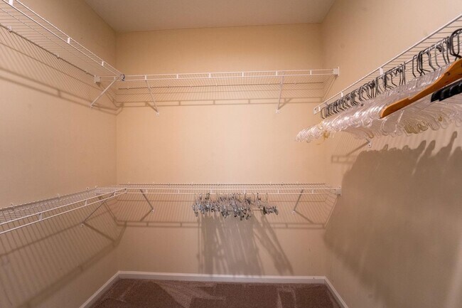 Building Photo - 543 Aventurine Ave
