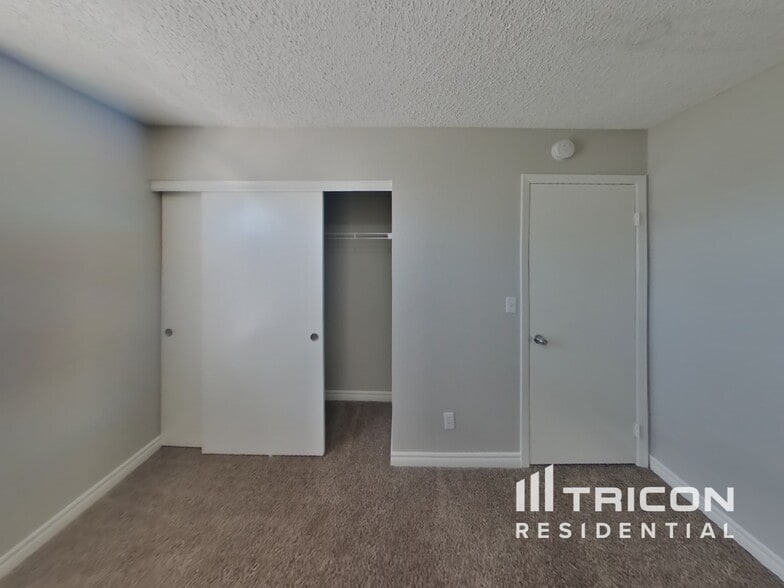 Building Photo - 855 Schooner Dr