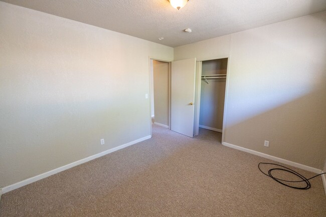 Building Photo - 2112 Tenth St