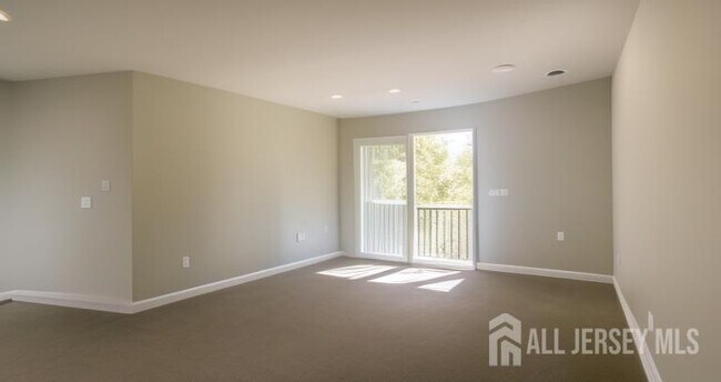 Building Photo - 1221 Waterford Dr