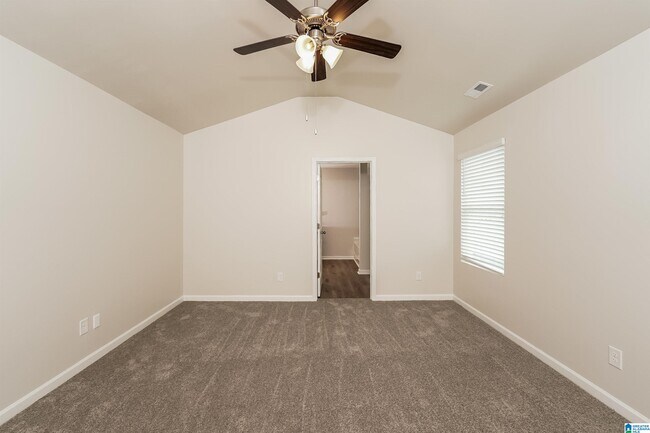 Building Photo - 5860 Mountain View Trl