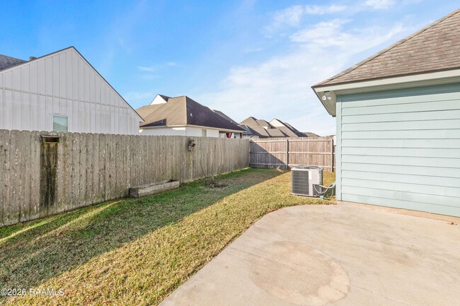 Building Photo - 110 Olivewood Dr