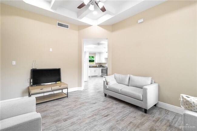 Building Photo - 6907 S Invierno St