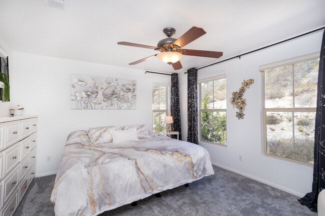 Building Photo - 2802 Bellezza Dr