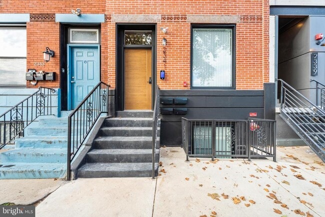 Building Photo - 2341 N College Ave