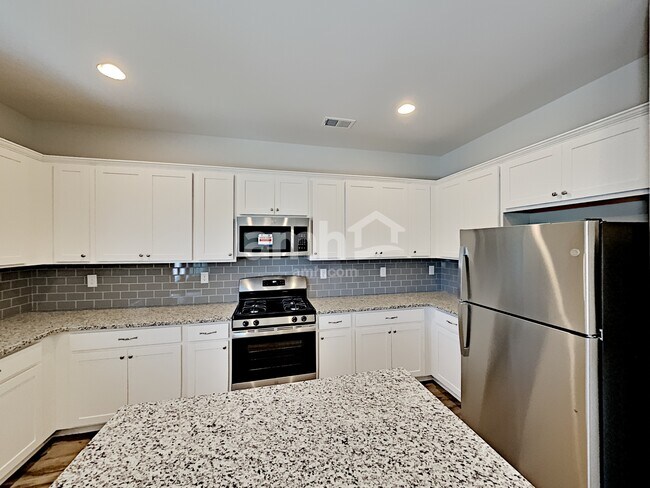 Building Photo - 356 Winston Cir