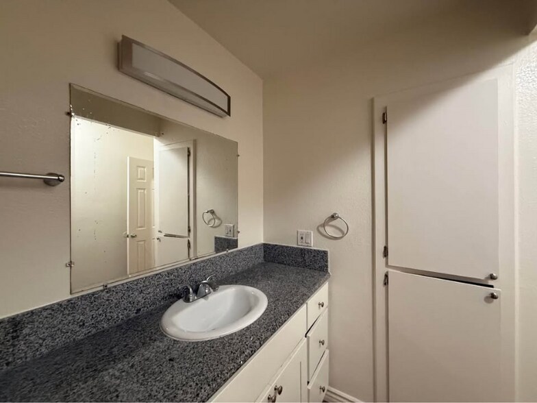 Building Photo - 16131 Eucalyptus Ave