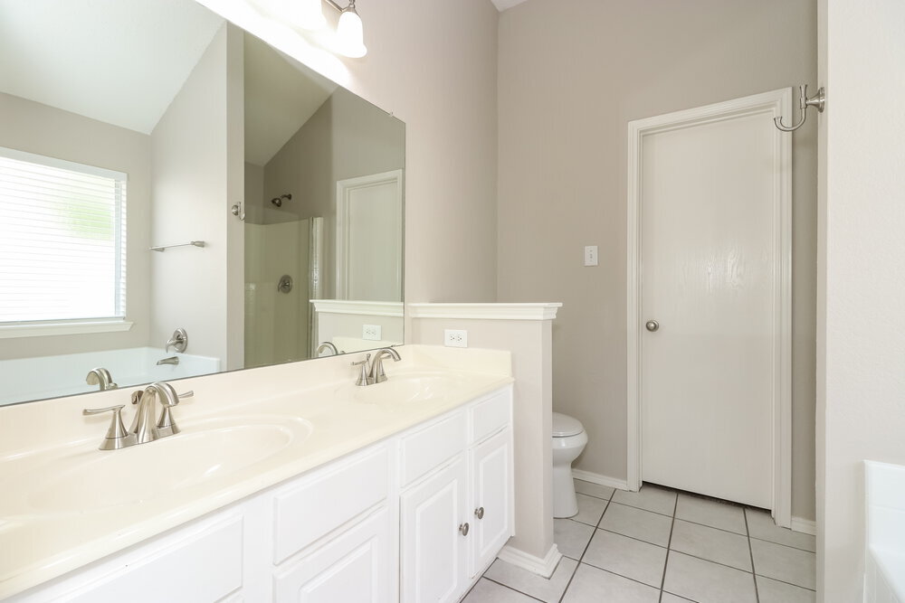 Building Photo - 816 Beaver Creek Dr