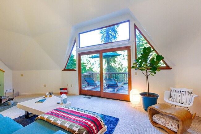 Building Photo - 18 Huckleberry Heights