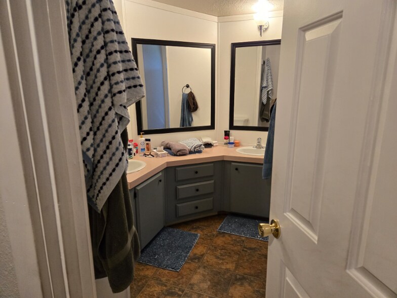 Building Photo - 40721 NE Munch Rd