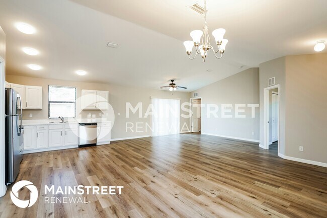 Building Photo - 3800 34th St SW