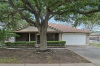 Building Photo - 1300 Leah Ln