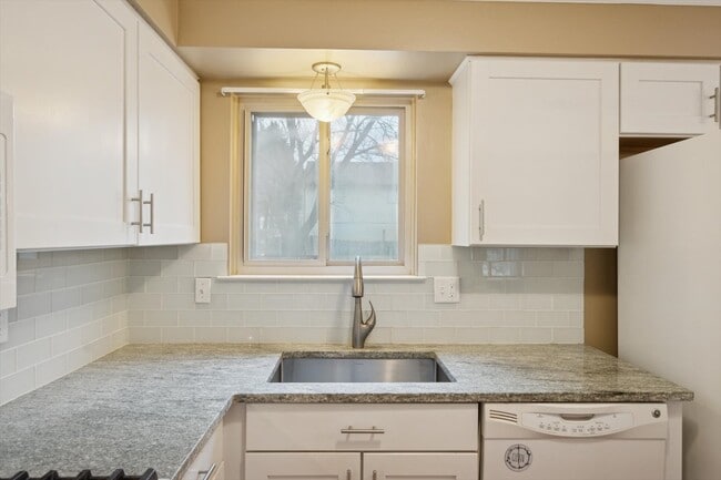 Building Photo - 4254 Halkirk Dr