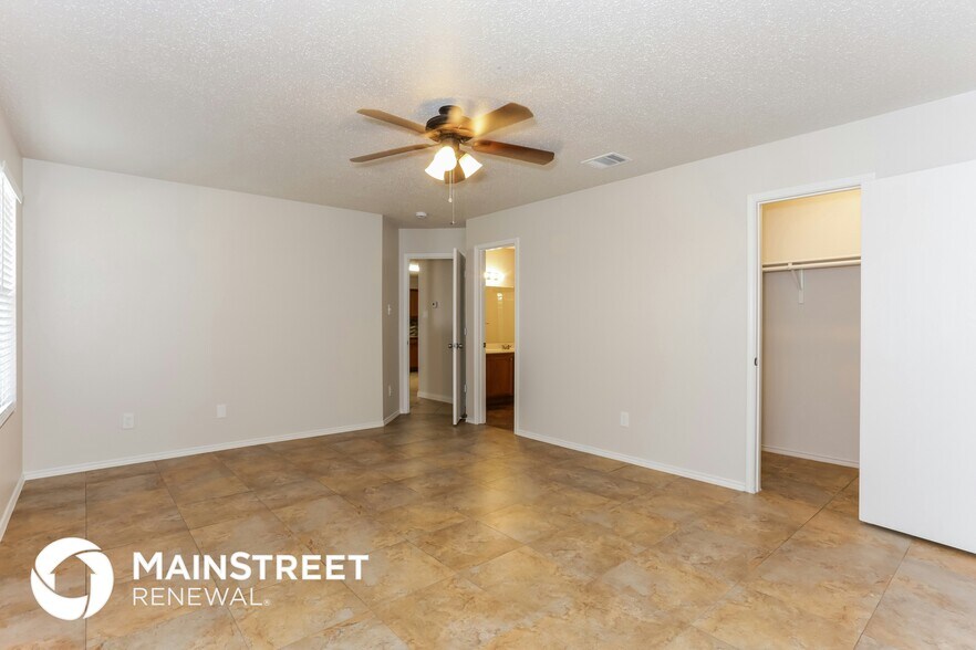 Building Photo - 2109 Doecrest Dr