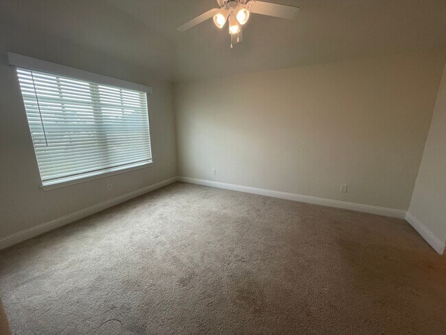 Building Photo - One in a Million Home! ~ 4 Bed 3.5 Bath St...
